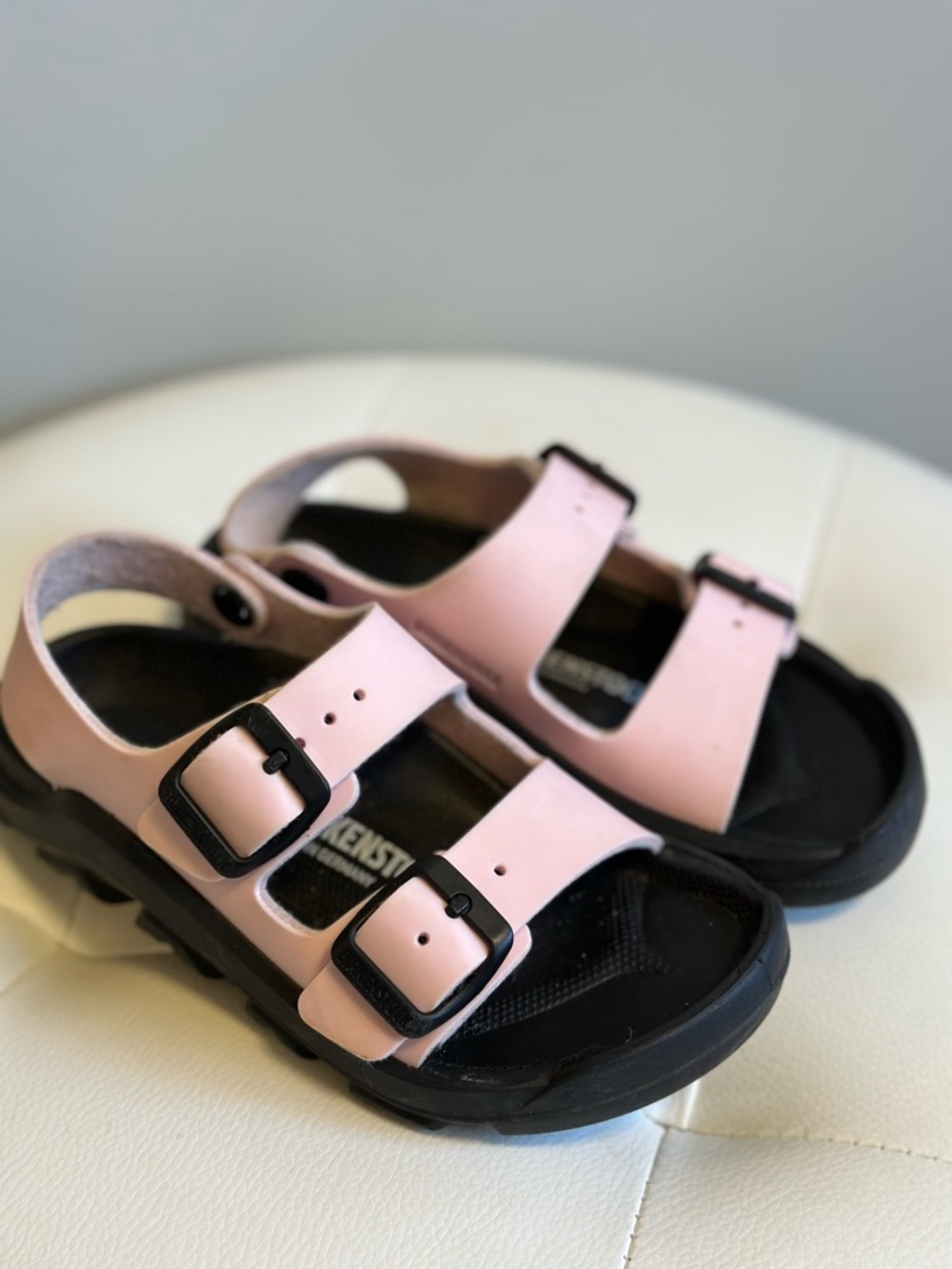 Birkenstock Kids Pink and Black Two-Buckle Sandals